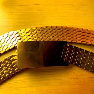 Vintage gold metal stretch chain belt with rectangular hardware